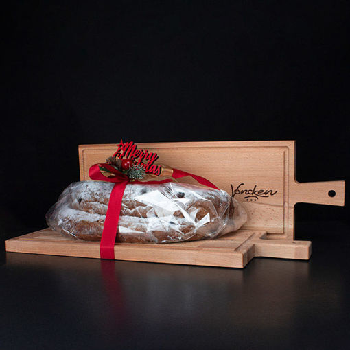 Afbeelding van Kerststol op authentieke broodplank